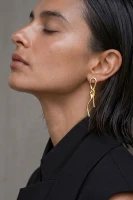 KOLCZYK-LOOP-crop.jpg